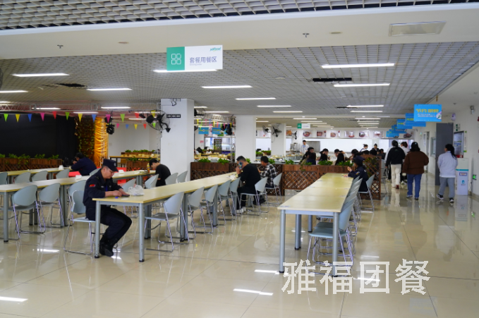 專業(yè)食堂餐飲承包公司